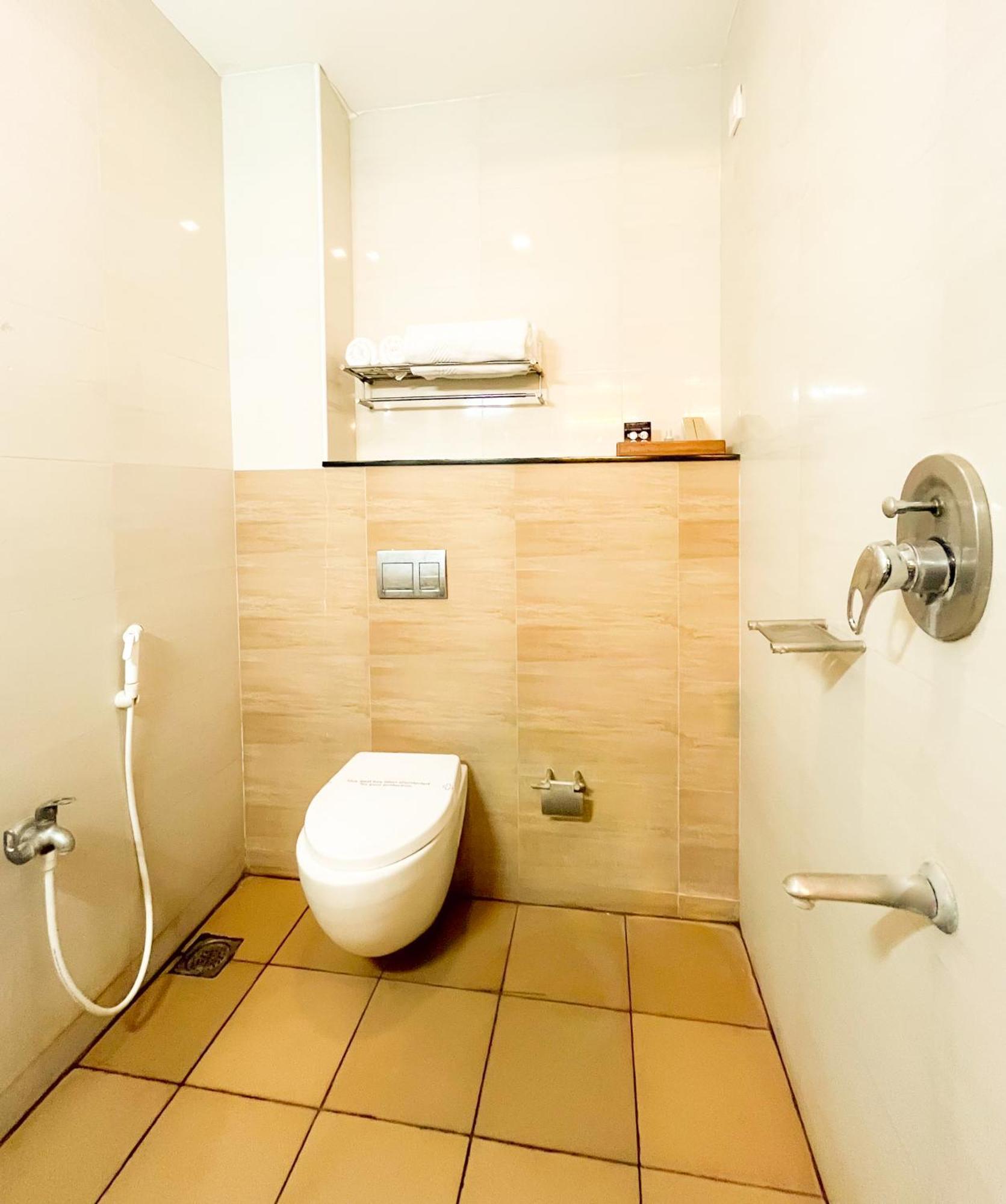 Shree Residency Hotel Erode Exterior photo