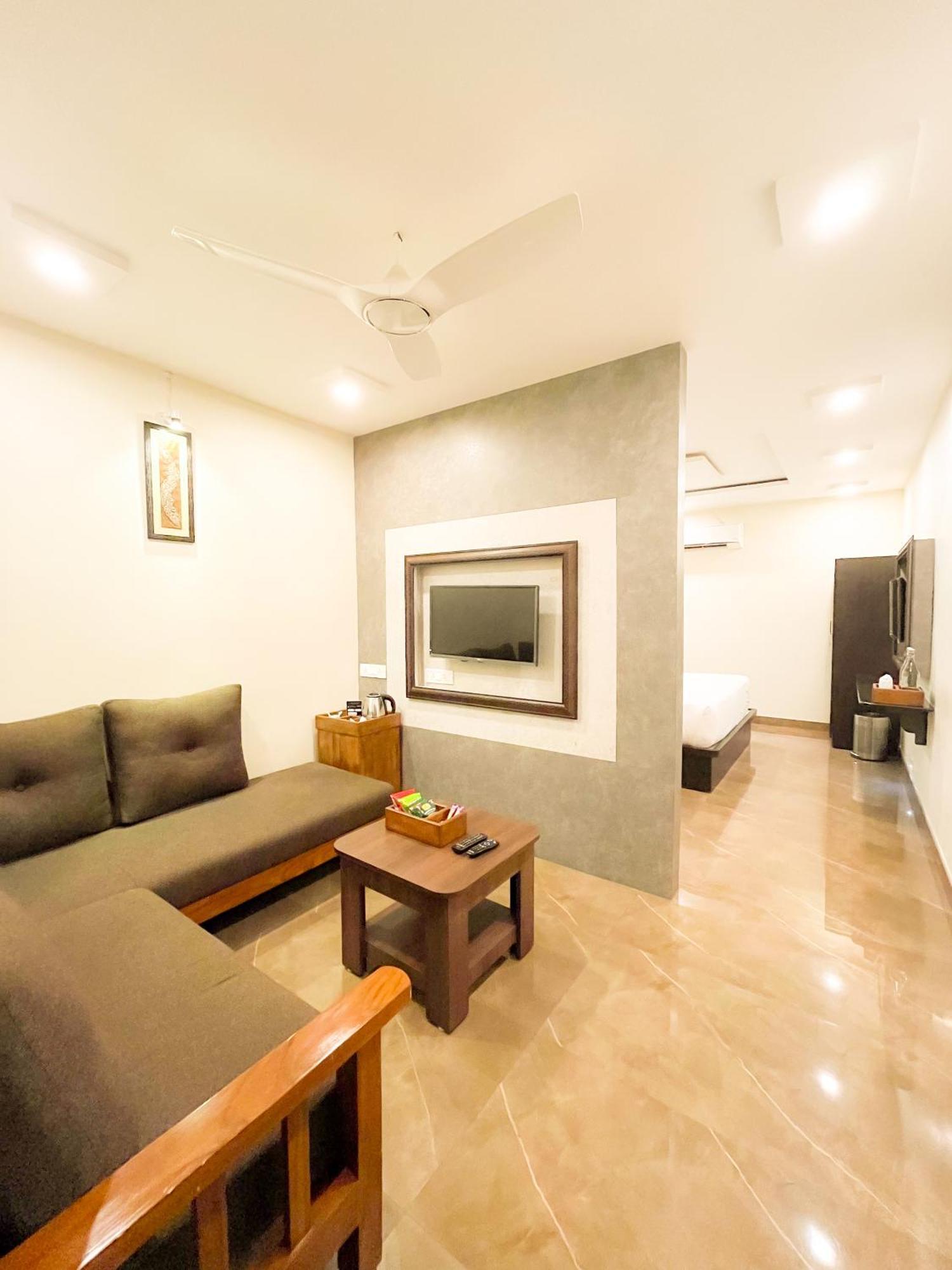 Shree Residency Hotel Erode Exterior photo