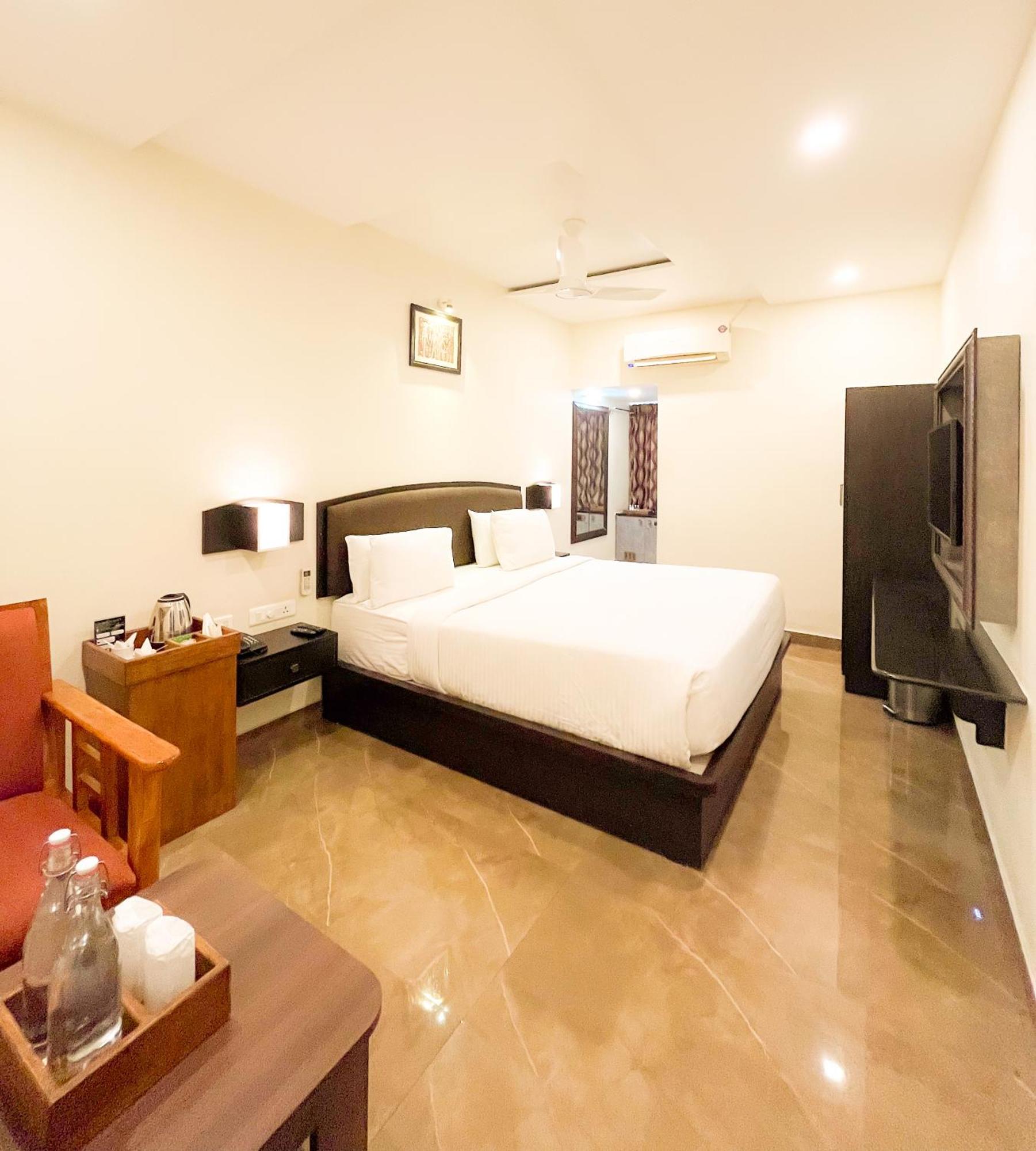 Shree Residency Hotel Erode Exterior photo