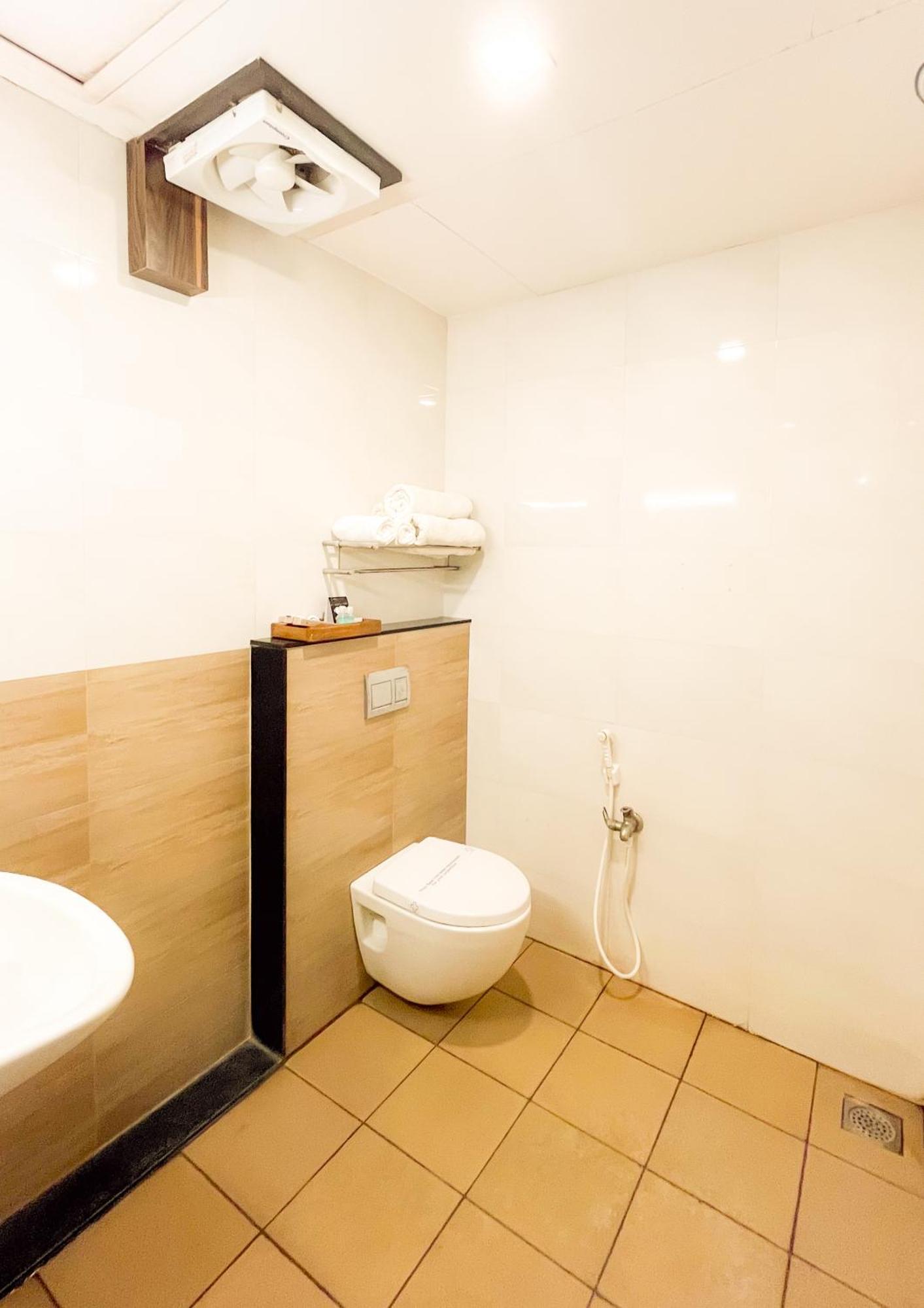 Shree Residency Hotel Erode Exterior photo