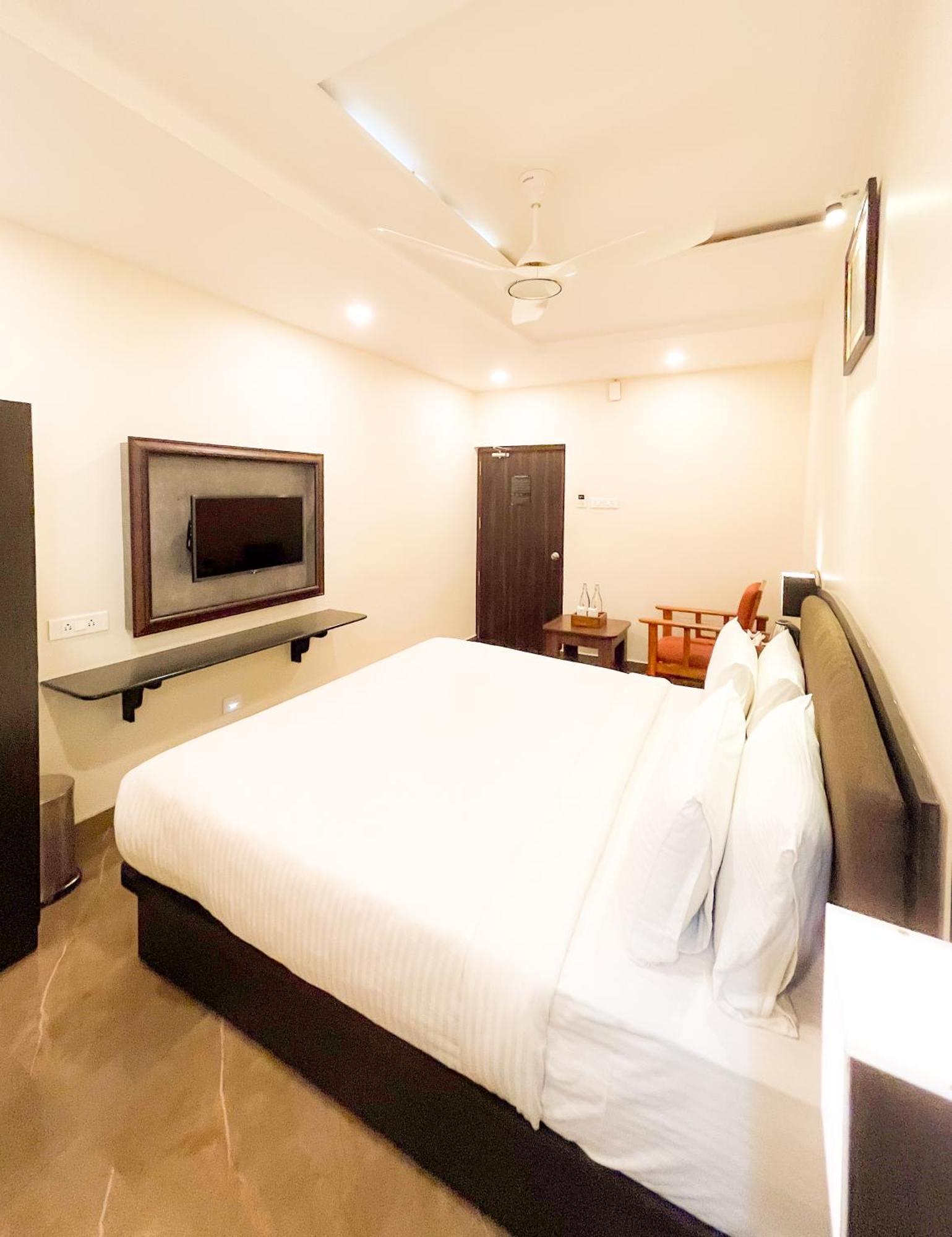 Shree Residency Hotel Erode Exterior photo