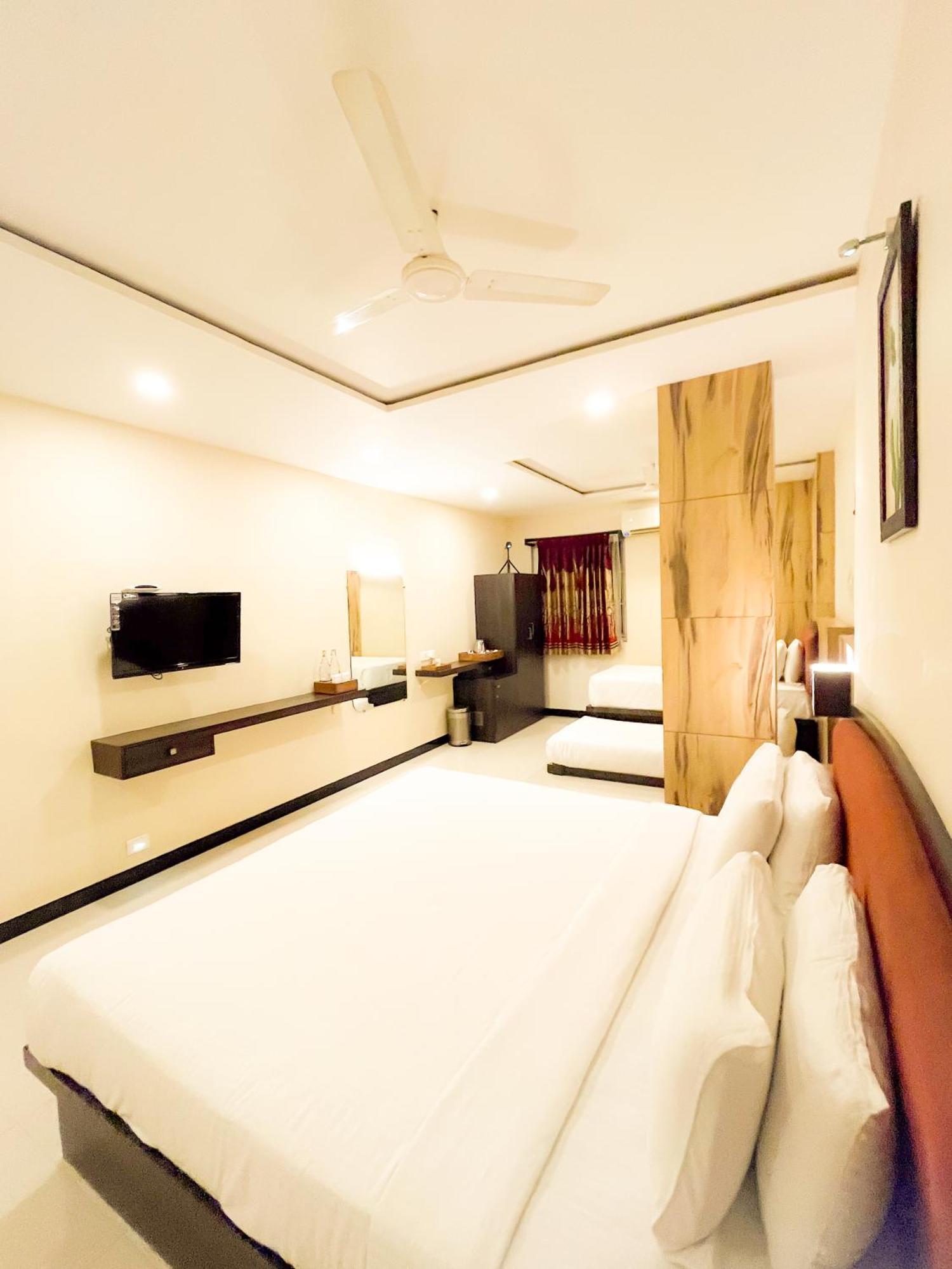 Shree Residency Hotel Erode Exterior photo
