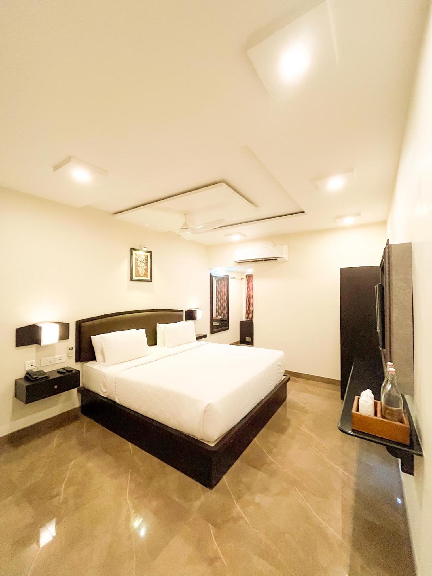 Shree Residency Hotel Erode Exterior photo
