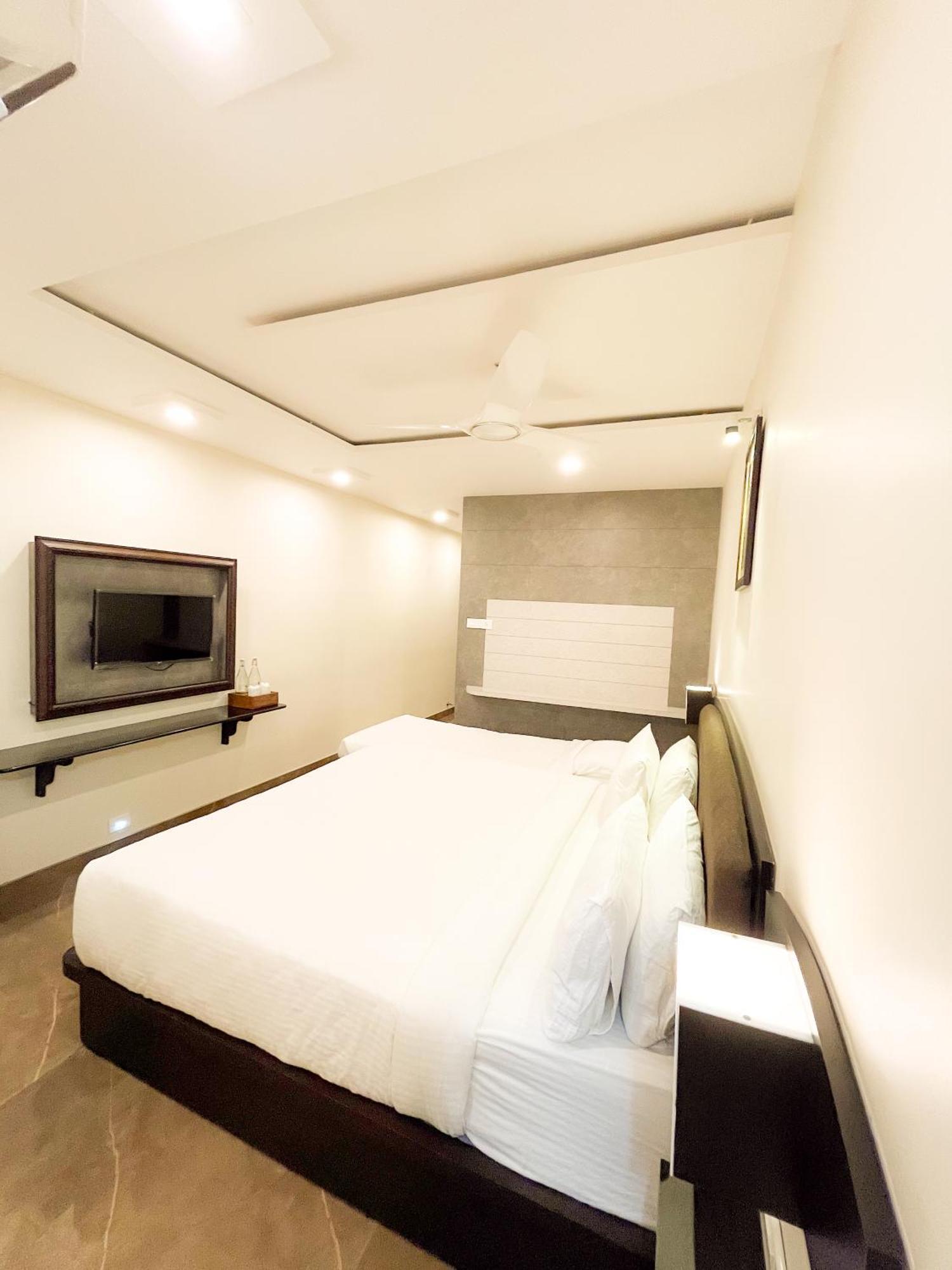 Shree Residency Hotel Erode Exterior photo